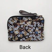 Load image into Gallery viewer, Coin Purse "Baby Flowers"