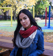 Load image into Gallery viewer, Alpaca Infinity Scarf "Combo Red"