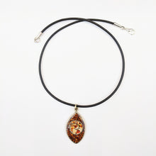 Load image into Gallery viewer, Leaf-shaped Necklace "Sepia"