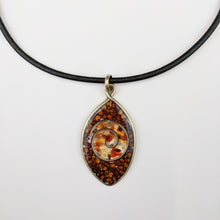 Load image into Gallery viewer, Leaf-shaped Necklace "Sepia"