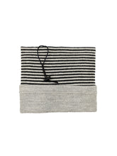 Load image into Gallery viewer, Neckwarmer "Pale Grey Combo"