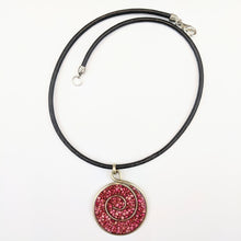 Load image into Gallery viewer, Round-shaped Necklace &quot;Fuchsia&quot;

