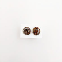 Load image into Gallery viewer, Round-shaped Stud Earrings 17mm &quot;Natural Red&quot;
