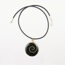 Load image into Gallery viewer, Round-shaped Necklace &quot;Black&quot;
