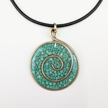 Load image into Gallery viewer, Round-shaped Necklace &quot;Jade&quot;
