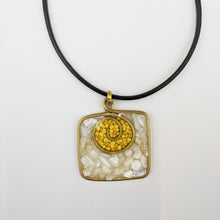 Load image into Gallery viewer, Square-shaped Necklace &quot;Yellow&quot;
