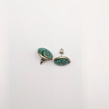 Load image into Gallery viewer, Round-shaped Stud Earrings 17mm &quot;Jade&quot;
