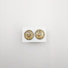 Load image into Gallery viewer, Round-shaped Stud Earrings 17mm &quot;Natural White&quot;

